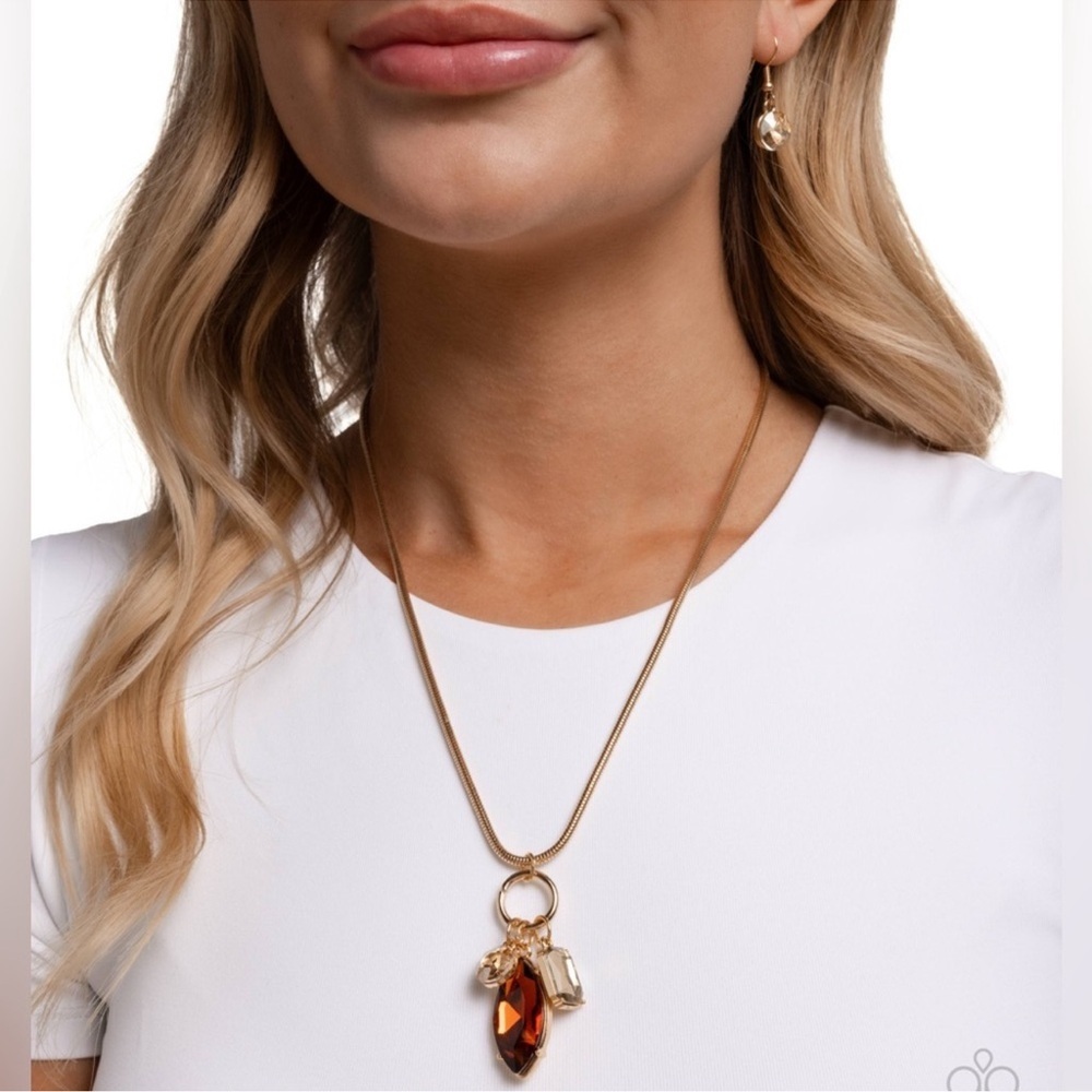 NWT Paparazzi Necklace & Earrings Set Amber/White Crystals in Gold Tone Setting